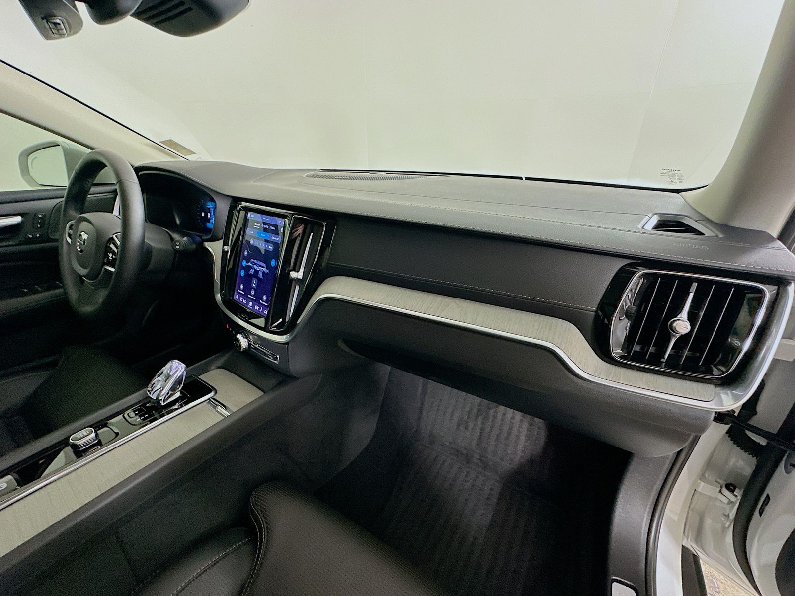 2023 Volvo V60 Cross Country Ultimate - Photo 45