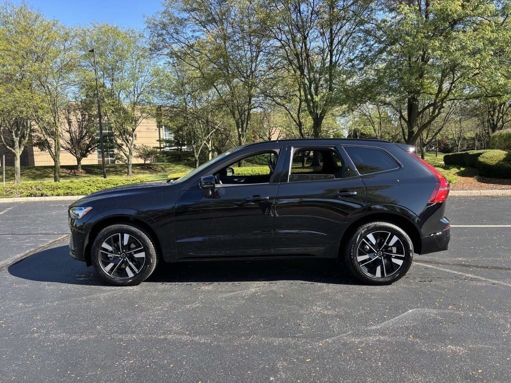 New 2026 Volvo XC60 B5 Plus SUV