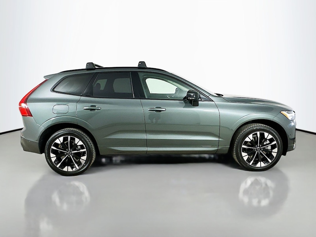 New 2026 Volvo XC60 plug-in hybrid T8 Plus SUV