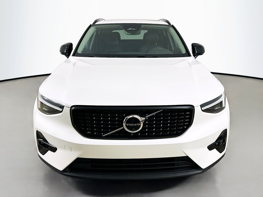 Certified 2026 Volvo XC40 B5 Plus SUV