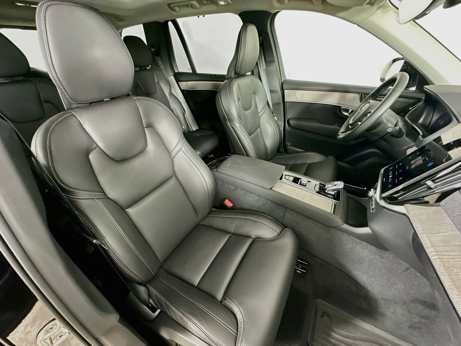 2026 Volvo XC90 Ultra - Photo 44