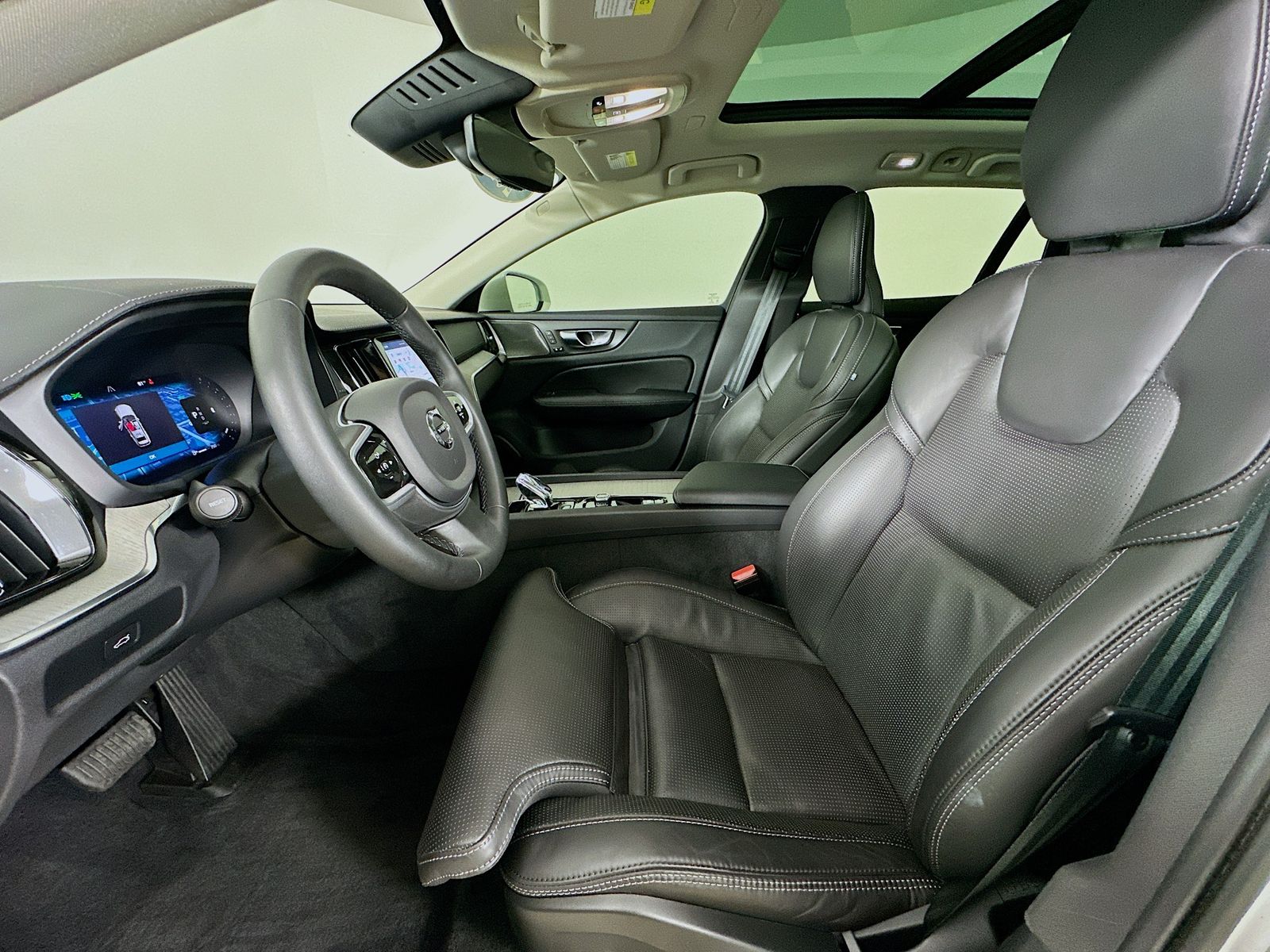 2023 Volvo V60 Cross Country Ultimate - Photo 32
