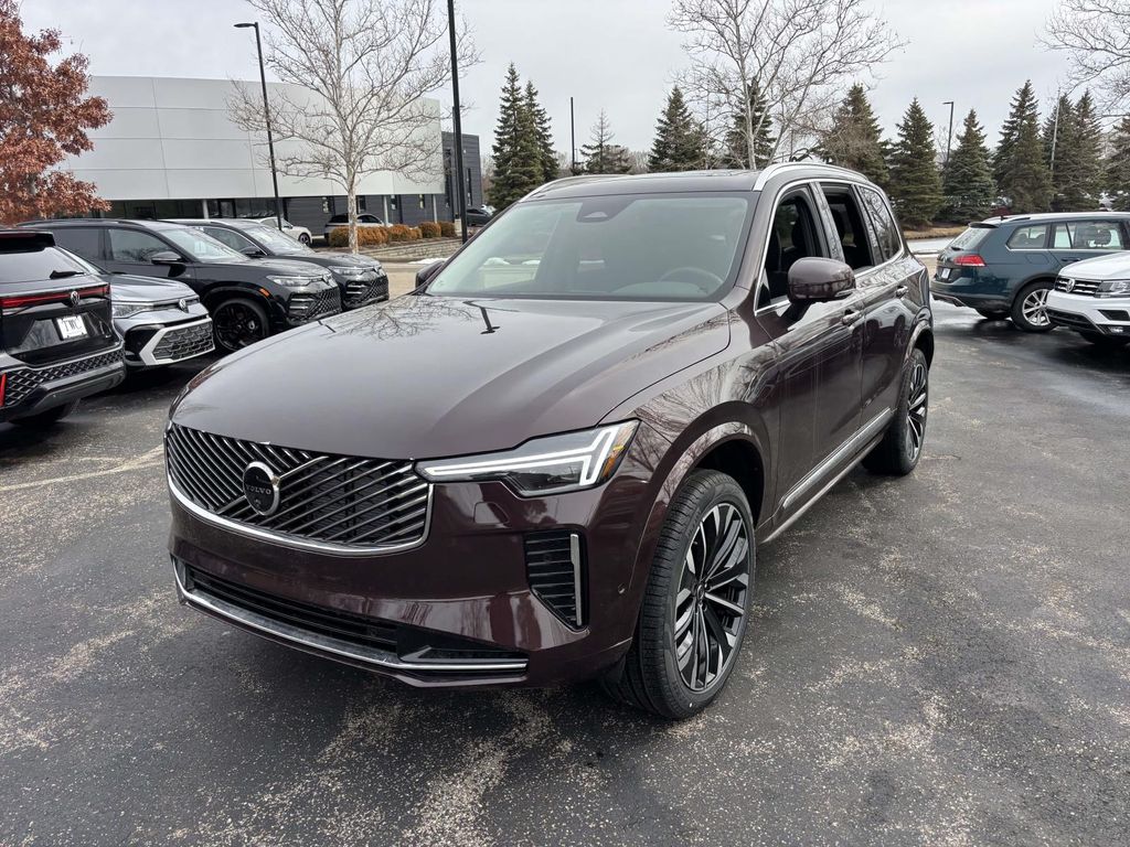 2026 Volvo XC90 Plus
