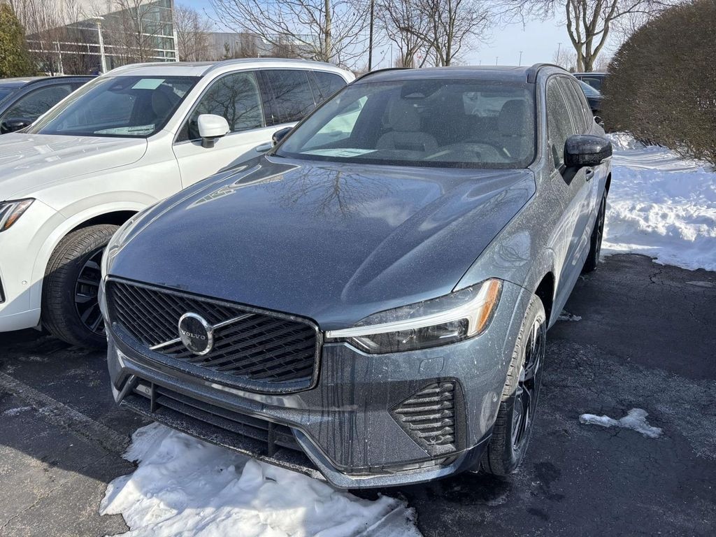 New 2026 Volvo XC60 B5 Plus SUV