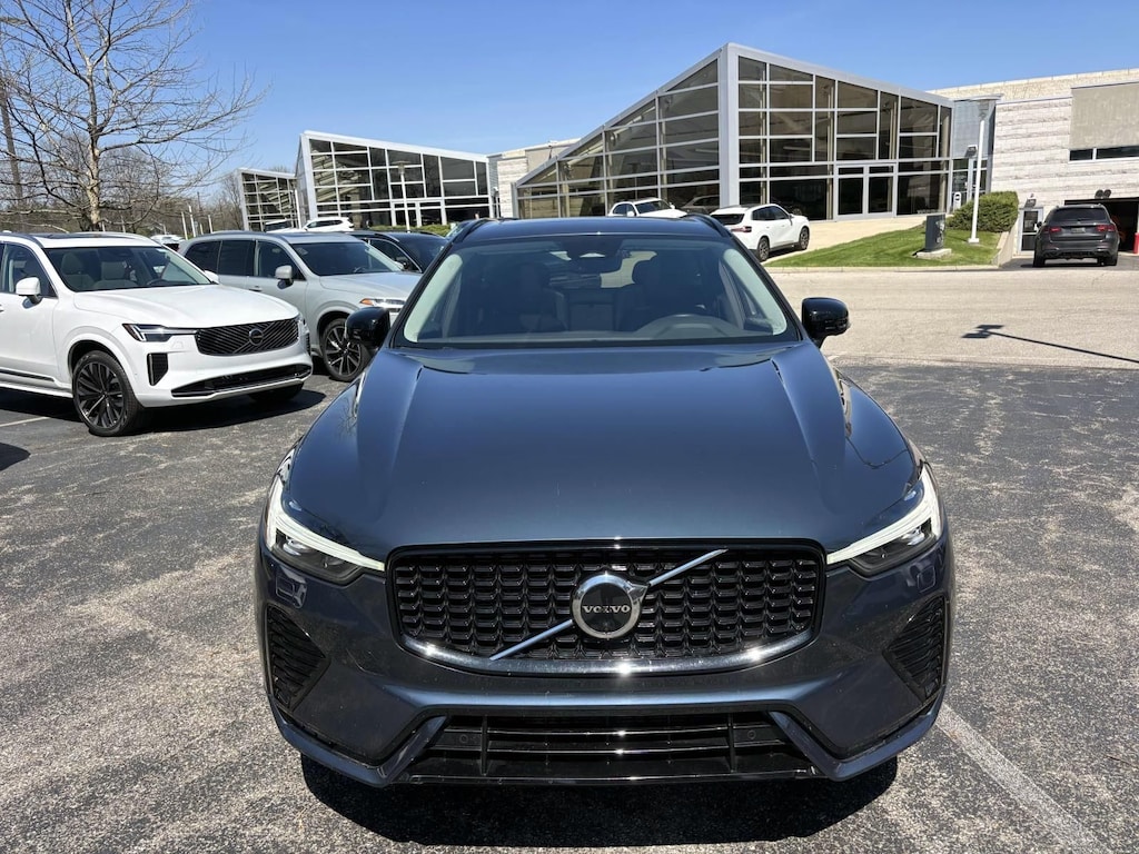 Used 2023 Volvo XC60 B5 Plus Dark Theme SUV