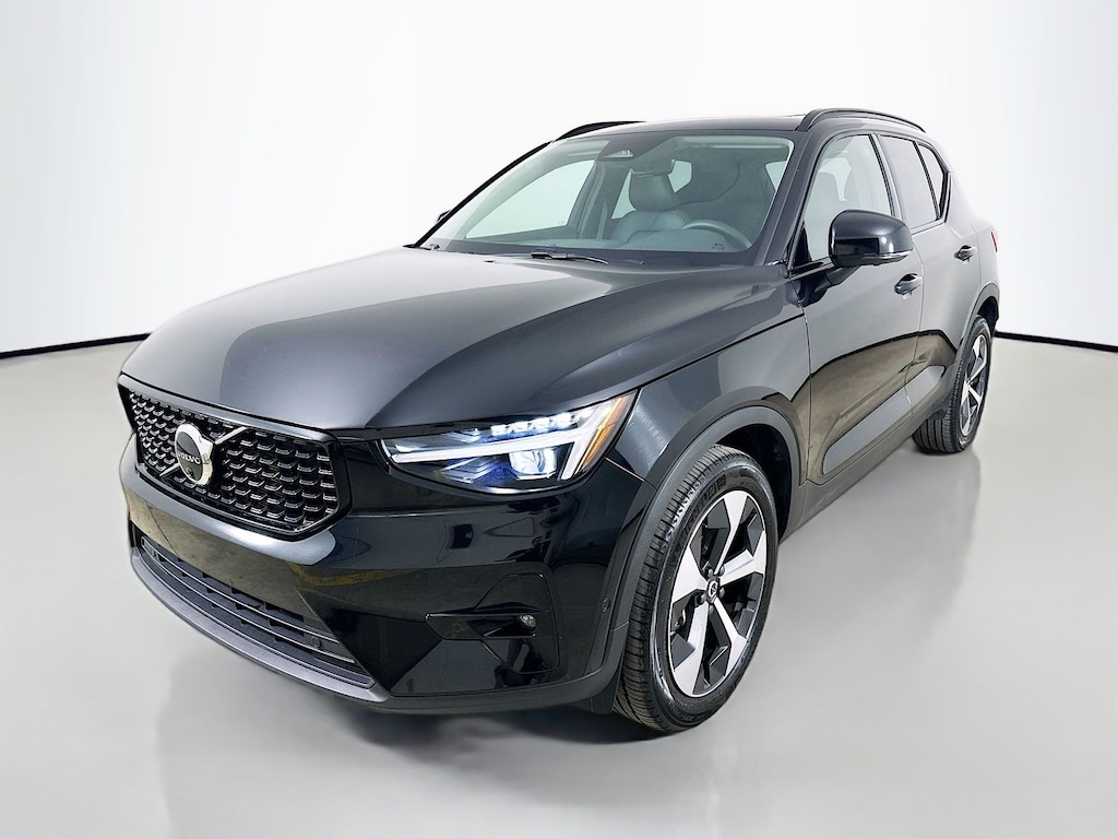 Certified 2026 Volvo XC40 B5 Plus SUV