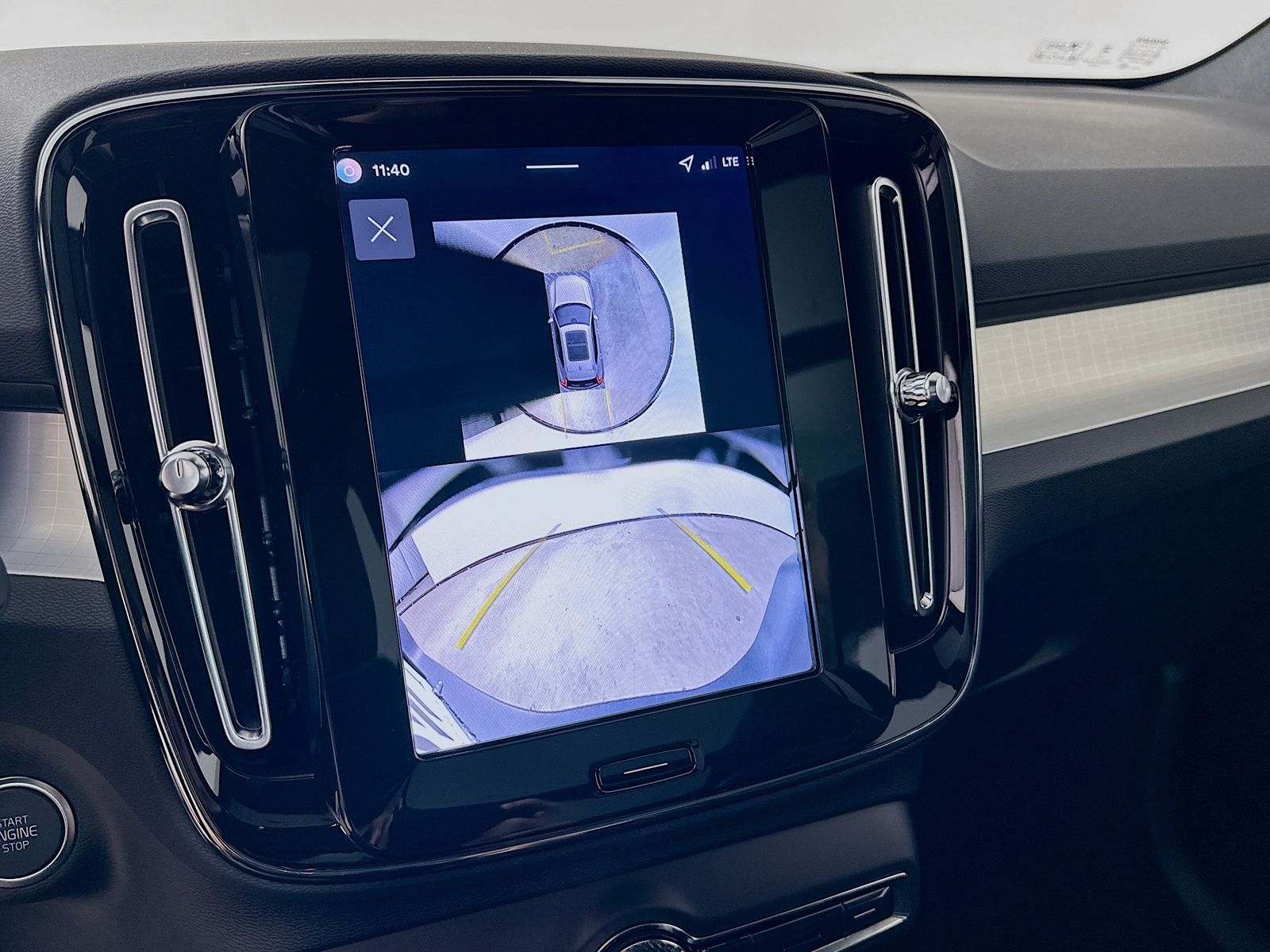2026 Volvo XC40 Ultra Black Edition - Photo 25