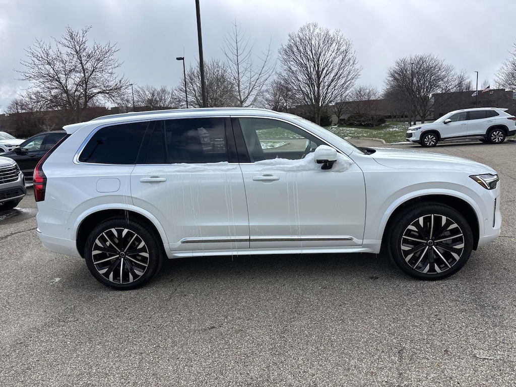 New 2026 Volvo XC90 plug-in hybrid T8 Plus 7-Seater SUV