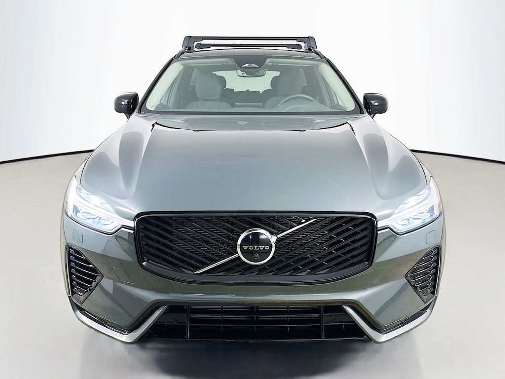 New 2026 Volvo XC60 plug-in hybrid T8 Plus SUV