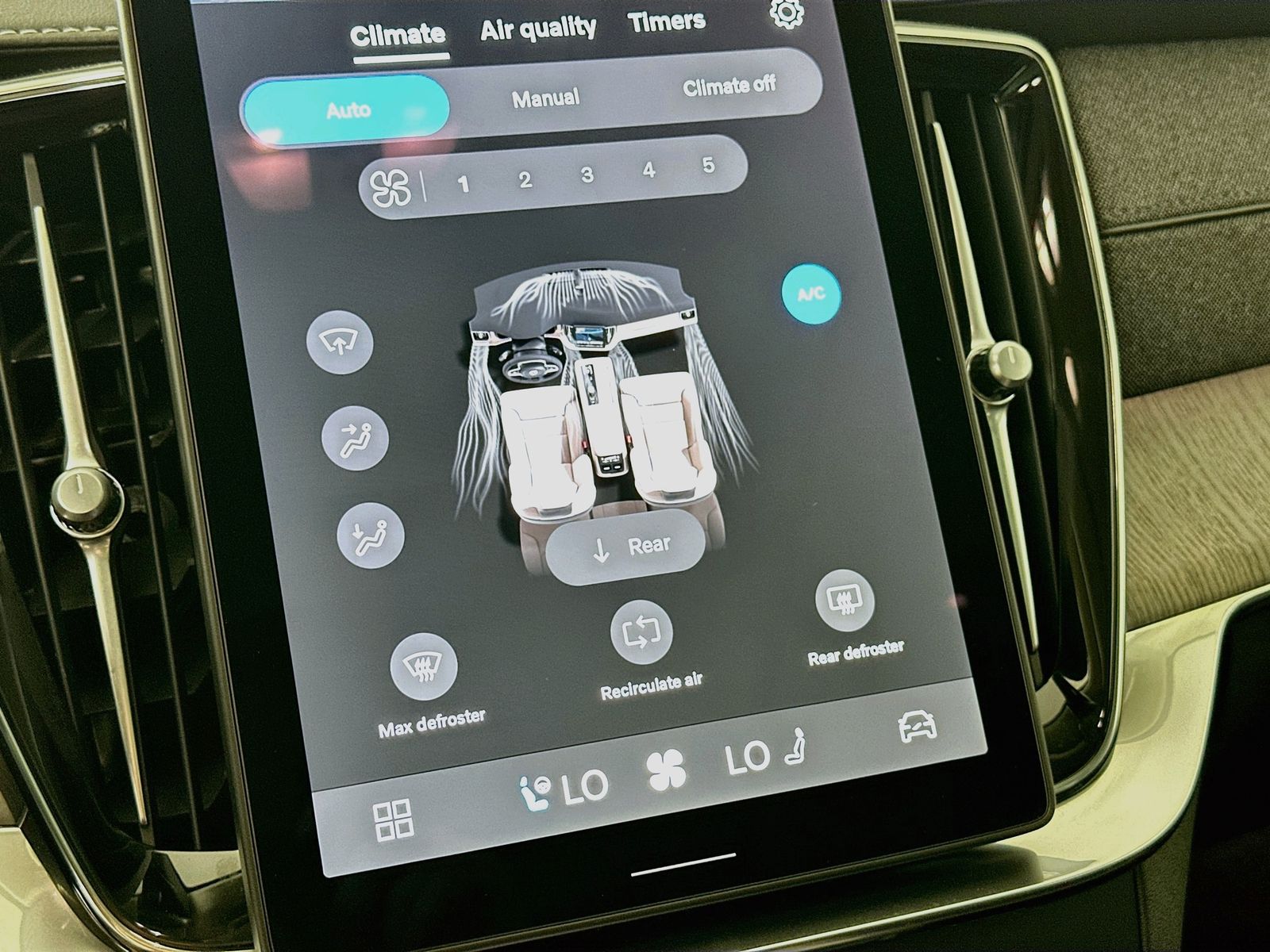 2026 Volvo XC90 Ultra - Photo 26