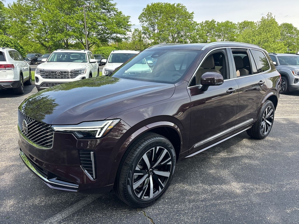 New 2026 Volvo XC90 B5 Core SUV
