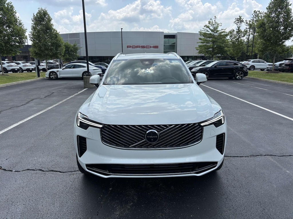 New 2026 Volvo XC90 plug-in hybrid T8 Plus 7-Seater SUV