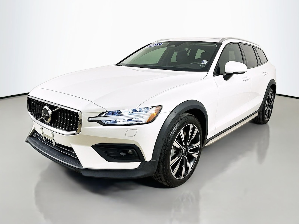Used 2023 Volvo V60 Cross Country Ultimate Wagon