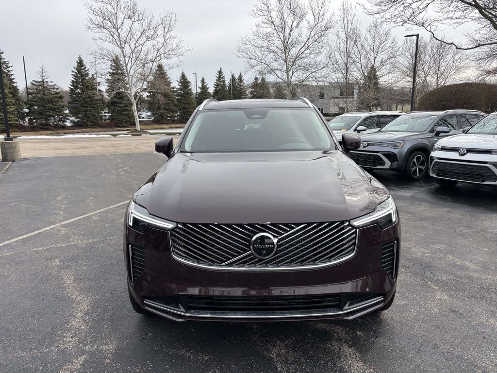 2026 Volvo XC90 Plus