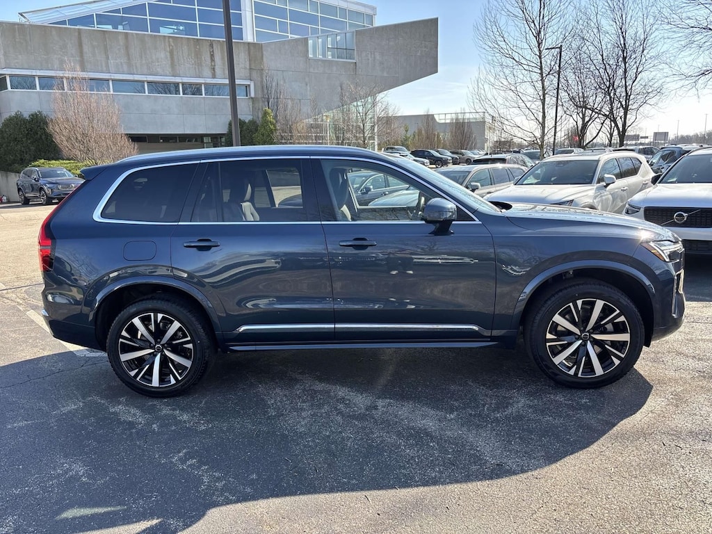 New 2026 Volvo XC90 B5 Core SUV