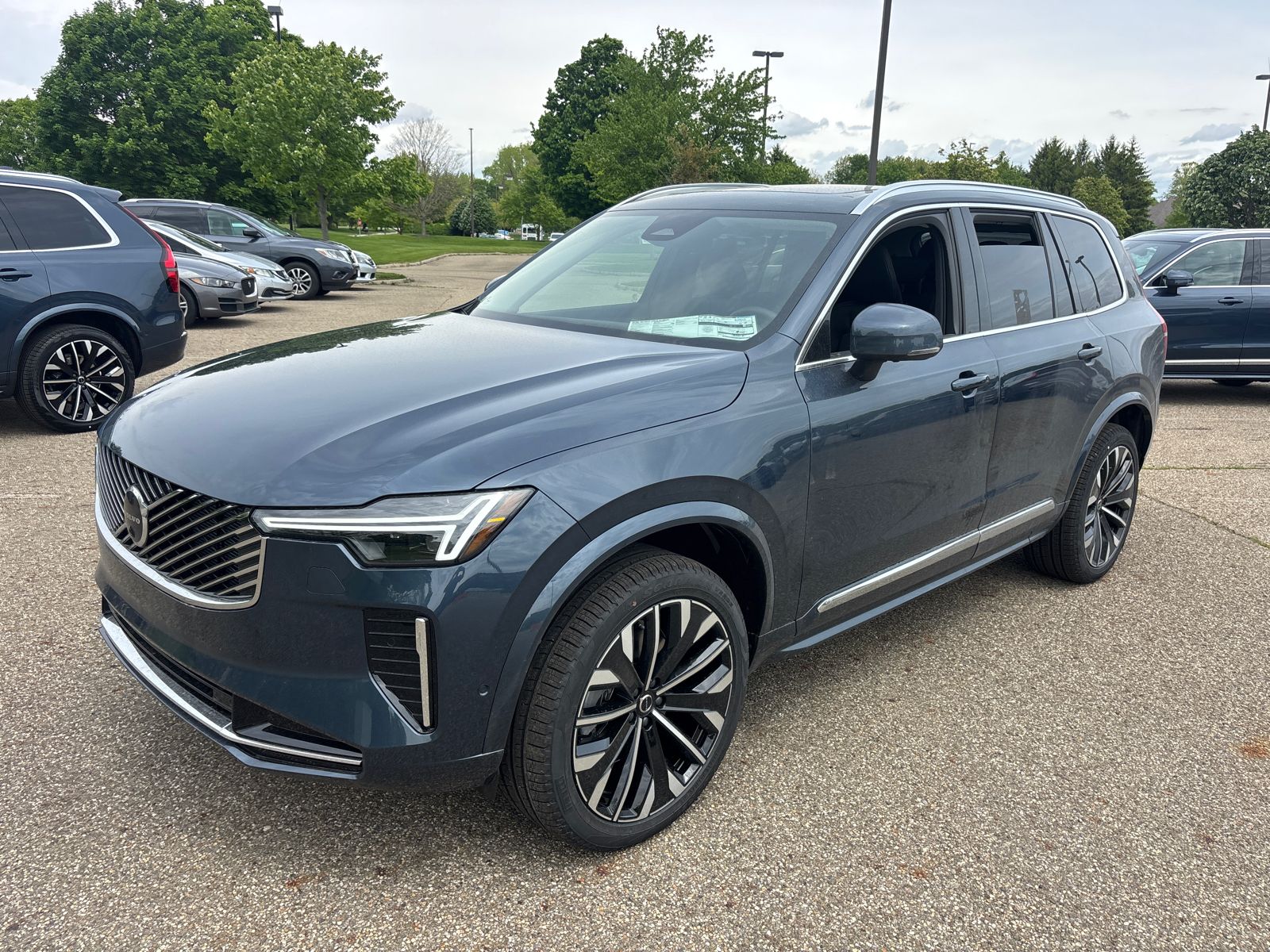 2026 Volvo XC90 B6 Ultra Bright 7-Seater 4WD's photo