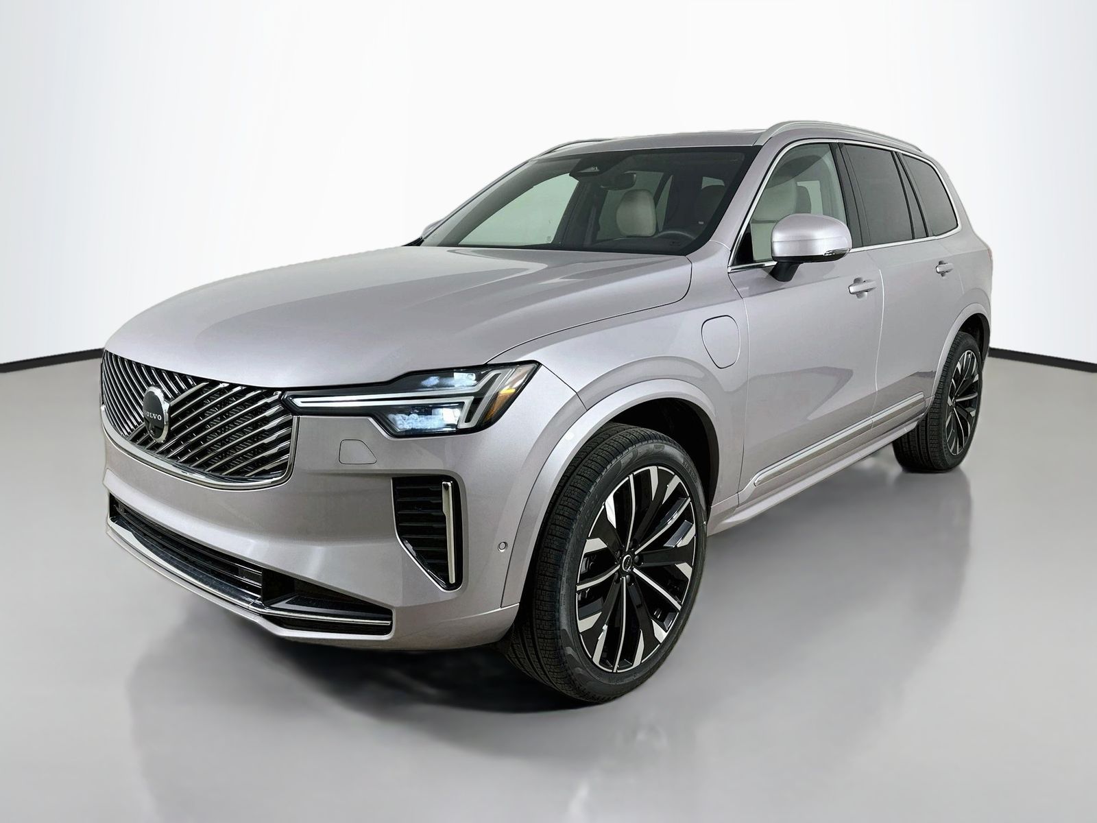 2026 Volvo XC90 Plug-In Hybrid