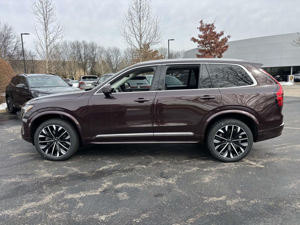 2026 Volvo XC90 Plus