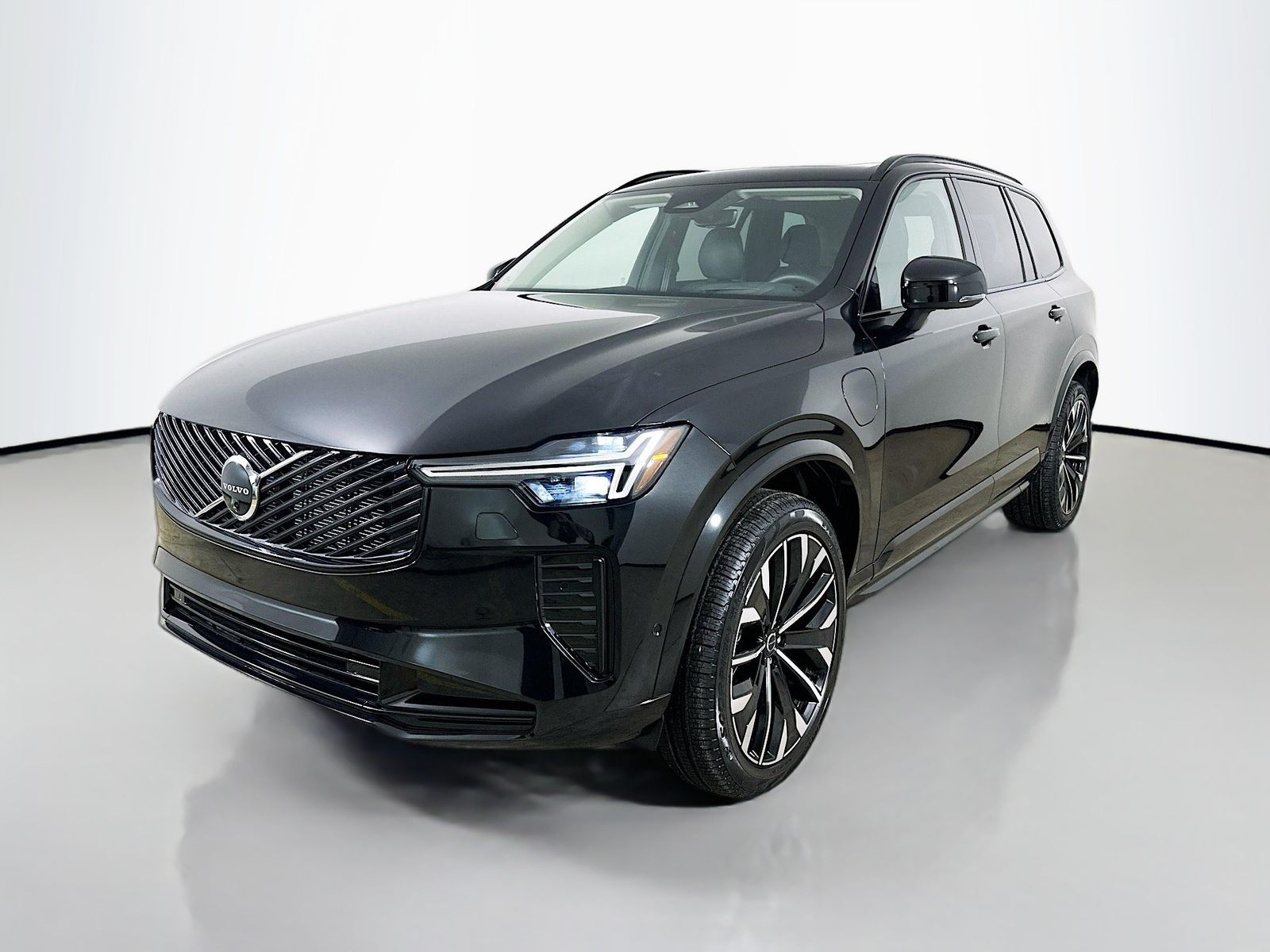 2026 Volvo XC90 Plug-In Hybrid
