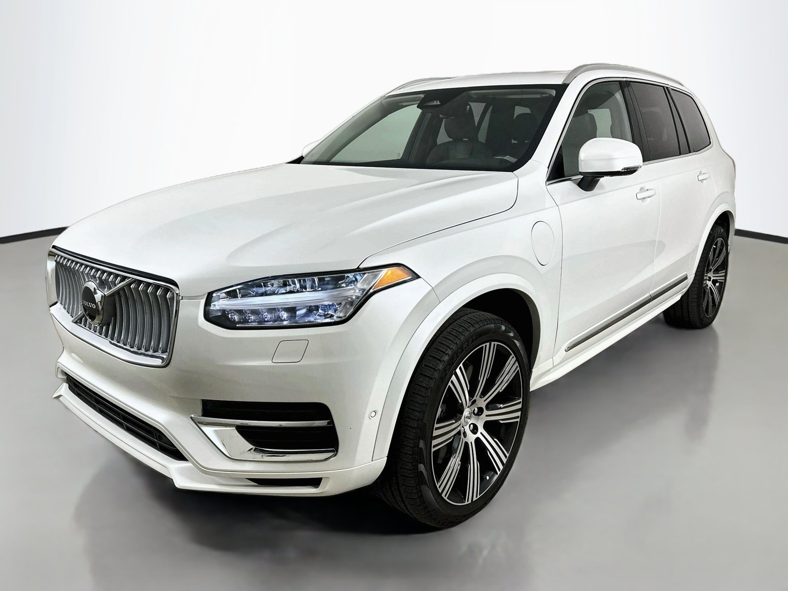 2025 Volvo XC90 Plug-In Hybrid