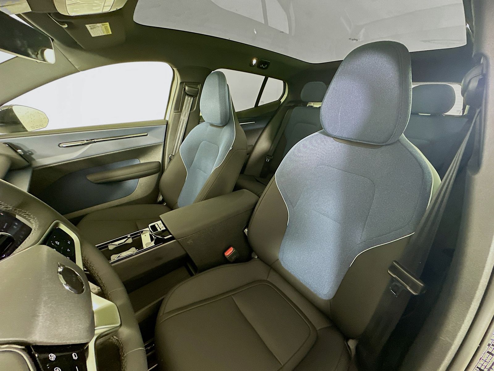 2026 Volvo EX30 Plus - Photo 32