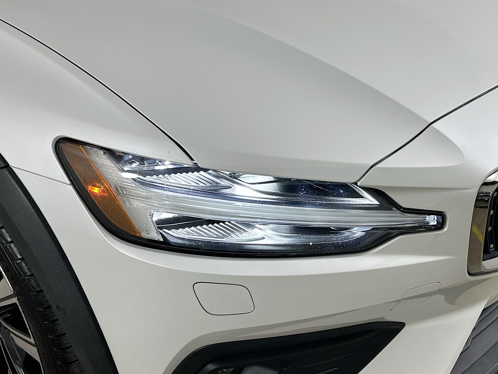 2023 Volvo V60 Cross Country Ultimate - Photo 9