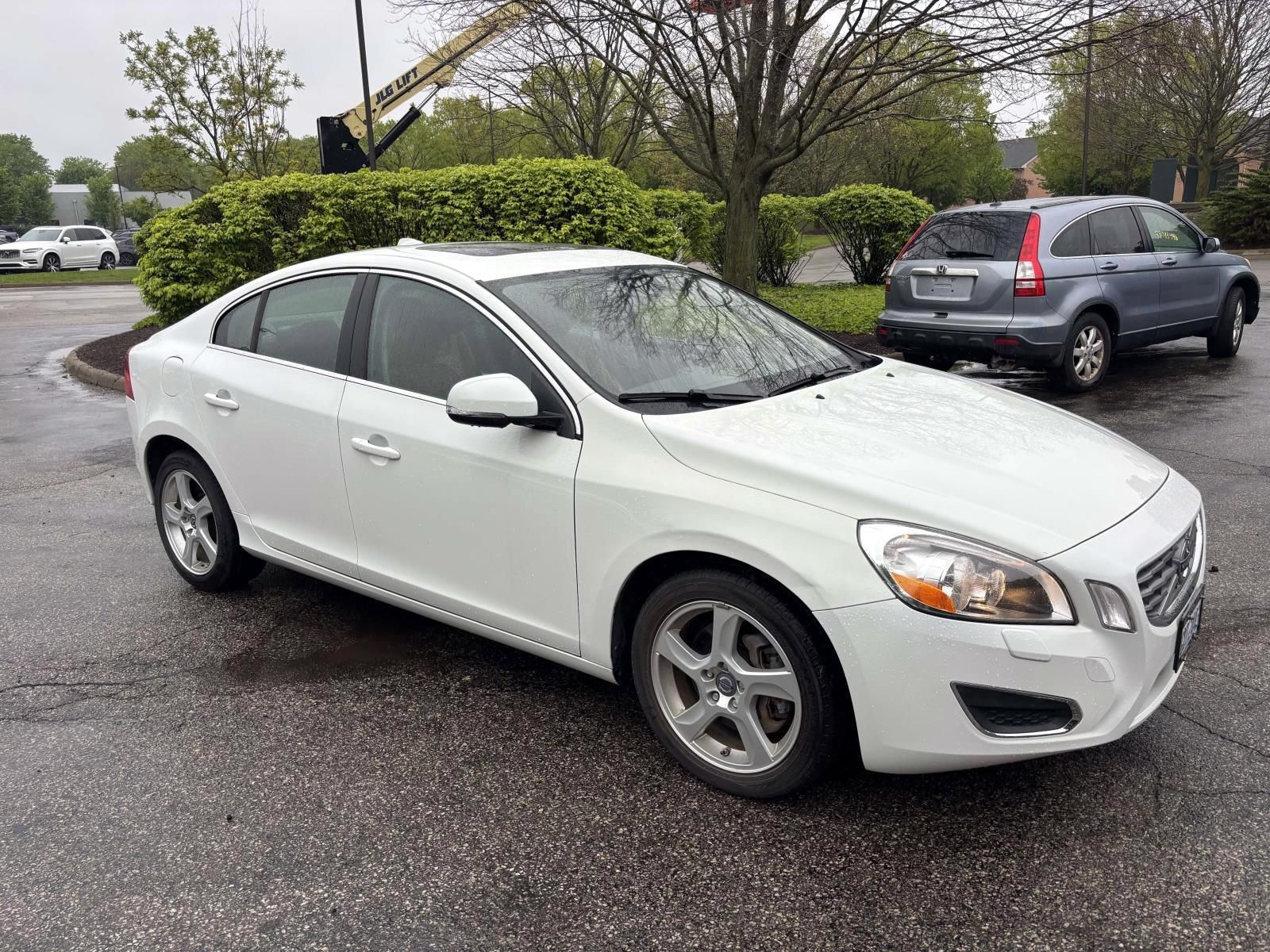 Used 2012 Volvo S60 T5 with VIN YV1622FS3C2043923 for sale in Dublin, OH