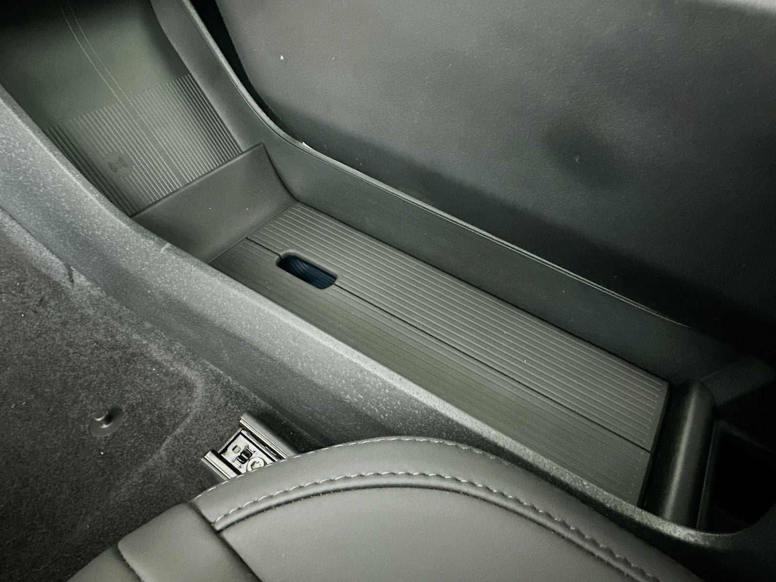 2026 Volvo EX30 Plus - Photo 27