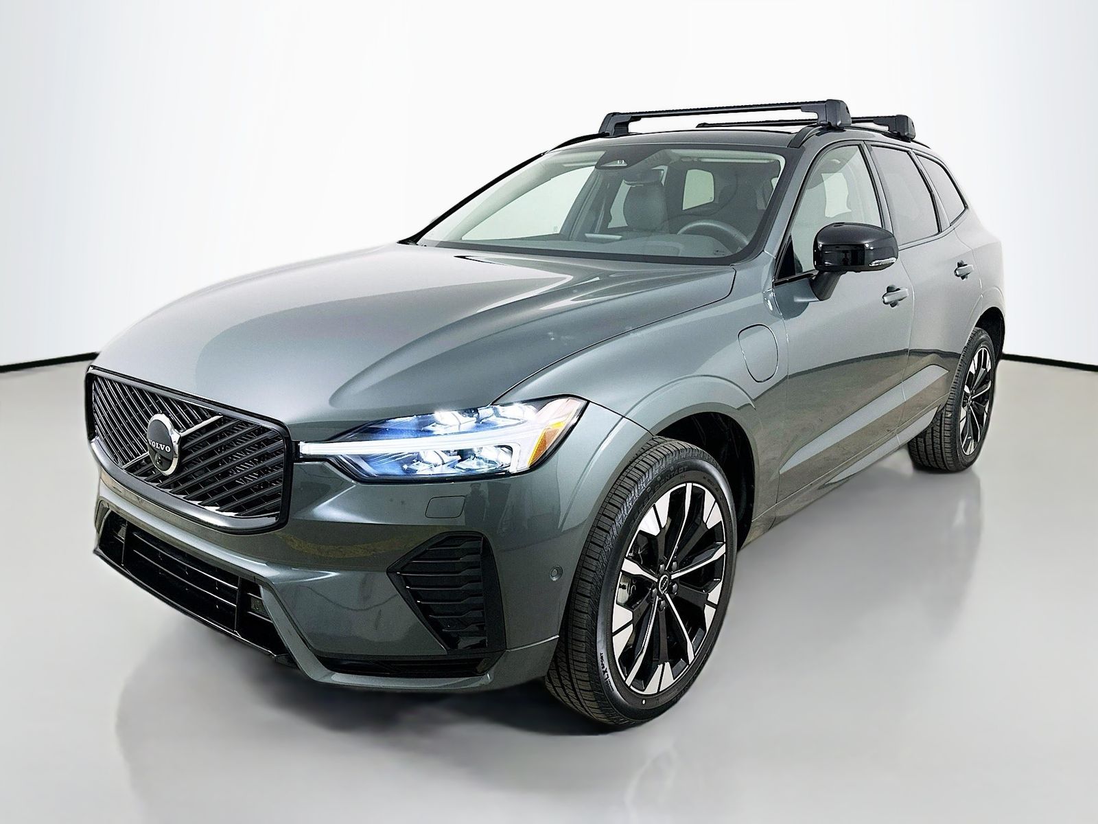 2026 Volvo XC60 Plug-In Hybrid