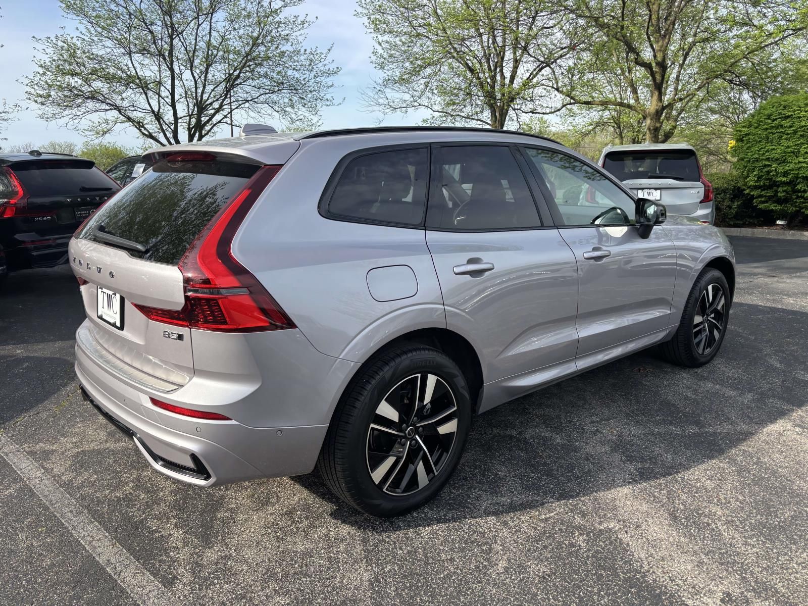 2026 Volvo XC60 Plus