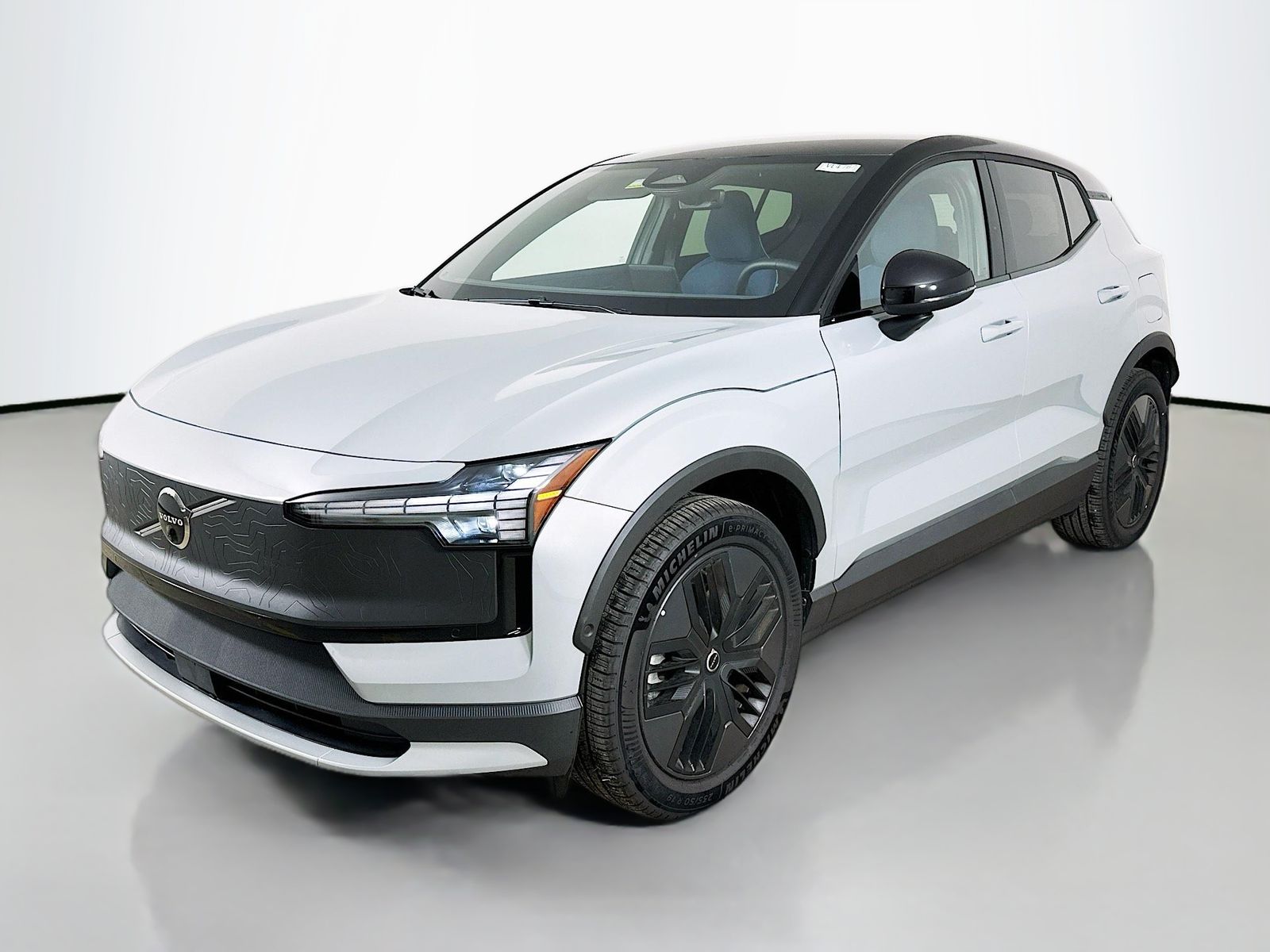 2026 Volvo EX30 Cross Country SUV 