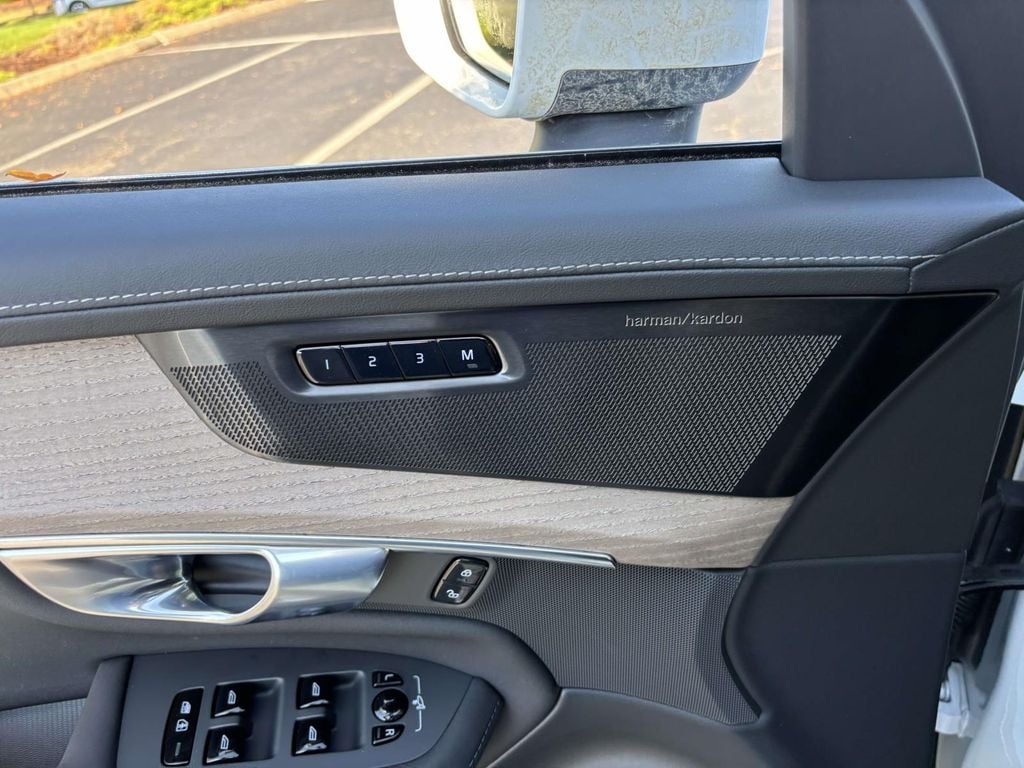 2026 Volvo XC90 Plus - Photo 12