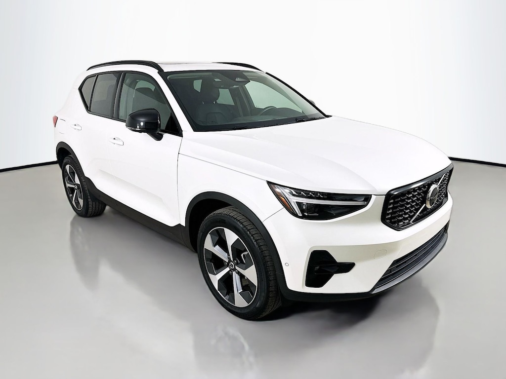Certified 2026 Volvo XC40 B5 Plus SUV