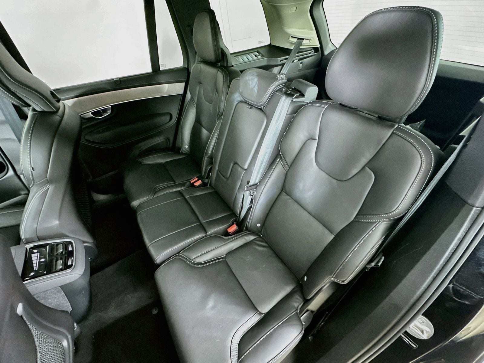 2026 Volvo XC90 Ultra - Photo 35