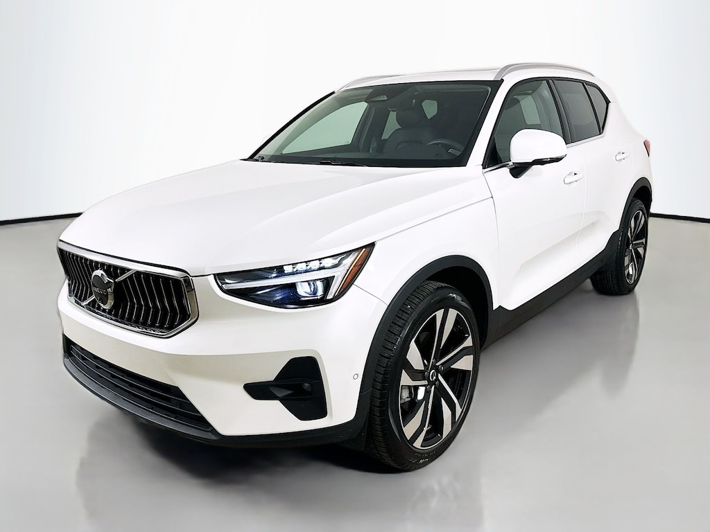 Certified 2024 Volvo XC40 B5 Plus Bright Theme SUV