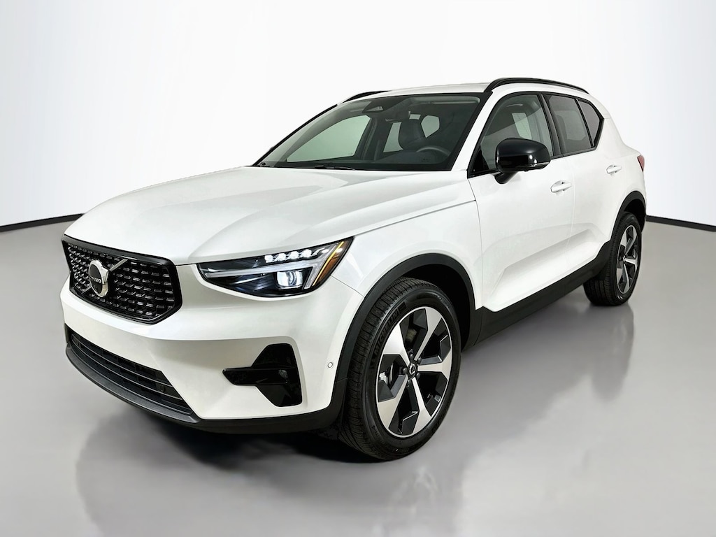 New 2026 Volvo XC40 B5 Plus SUV