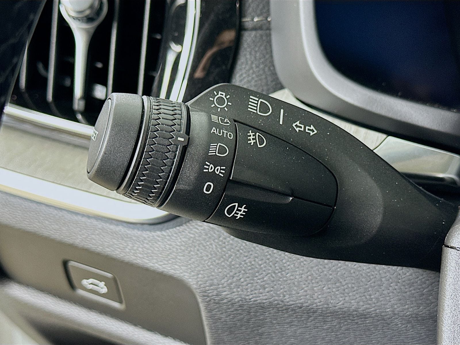 2023 Volvo V60 Cross Country Ultimate - Photo 20