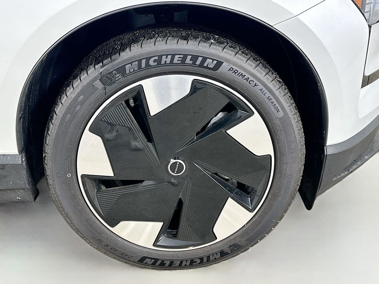 2026 Volvo EX30 Plus - Photo 10