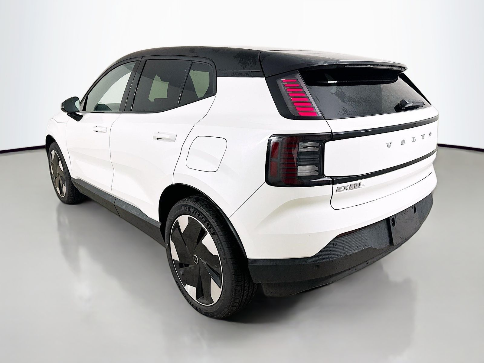 2026 Volvo EX30 Plus - Photo 7