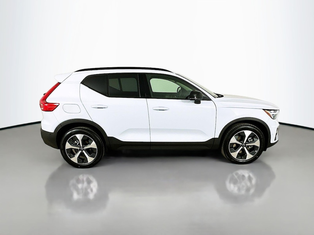 New 2026 Volvo XC40 B5 Plus SUV