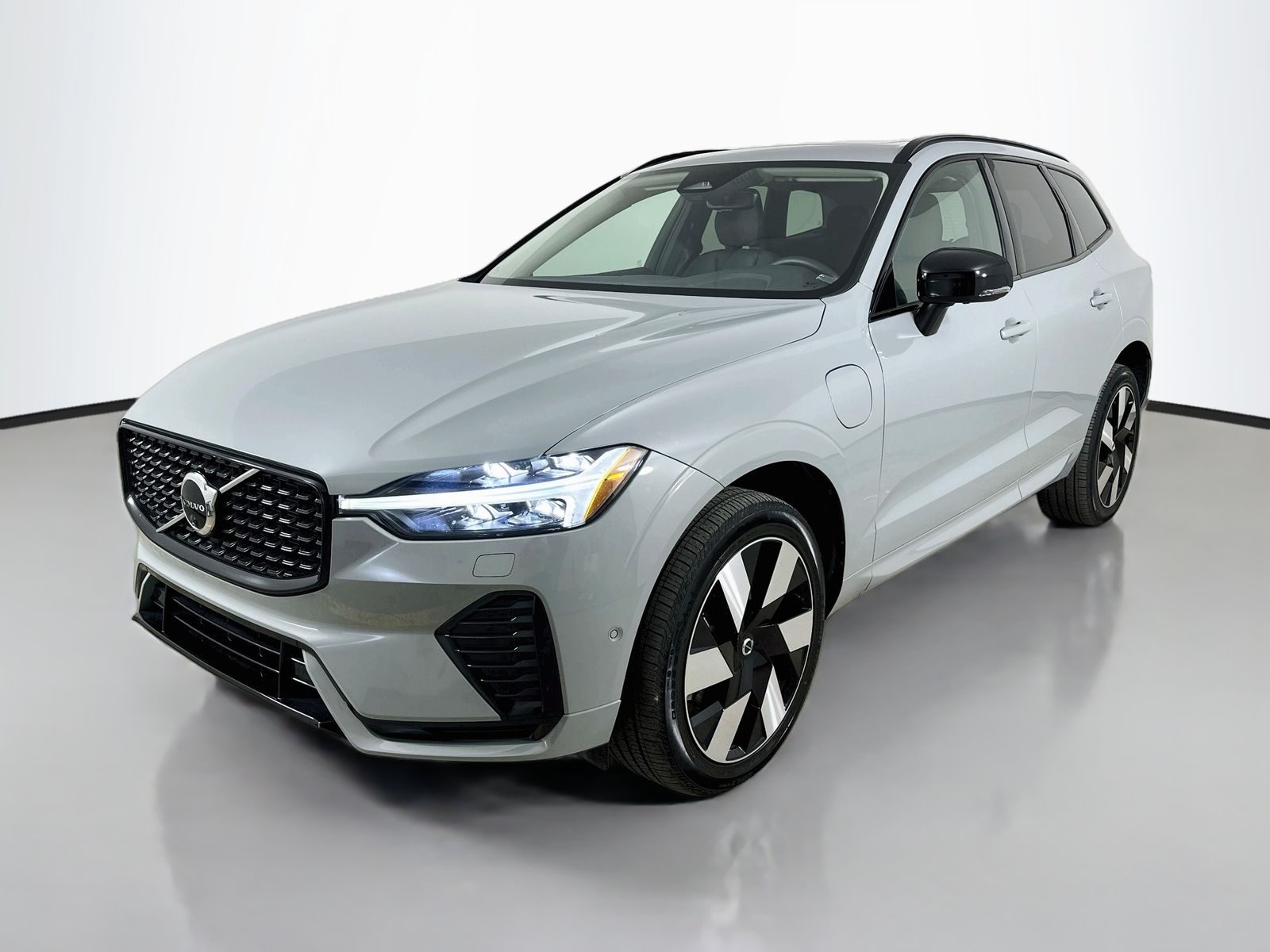 2024 Volvo XC60 Recharge Plug-In Hybrid