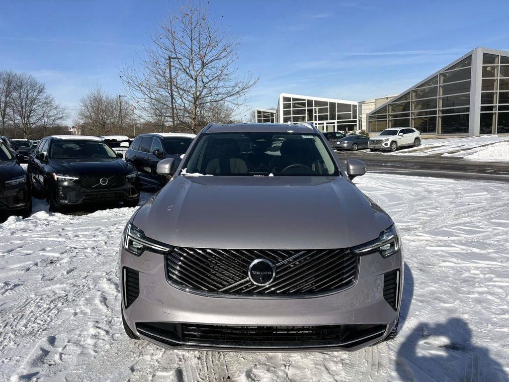 New 2026 Volvo XC90 B5 Plus SUV