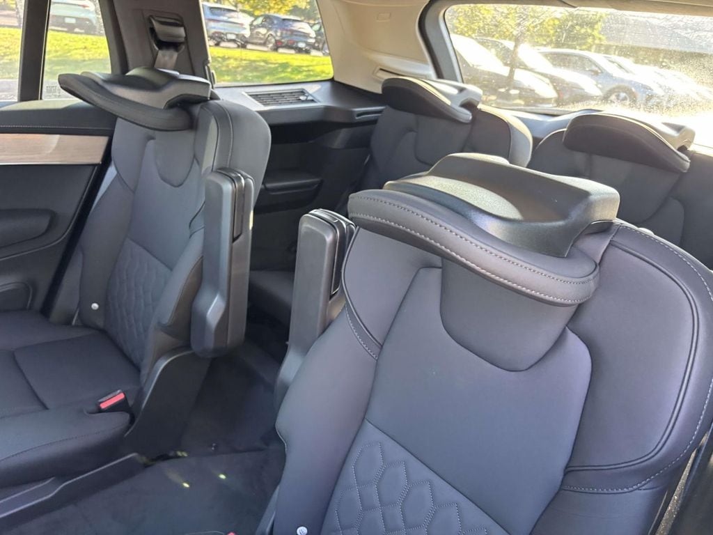 2026 Volvo XC90 Plus - Photo 27