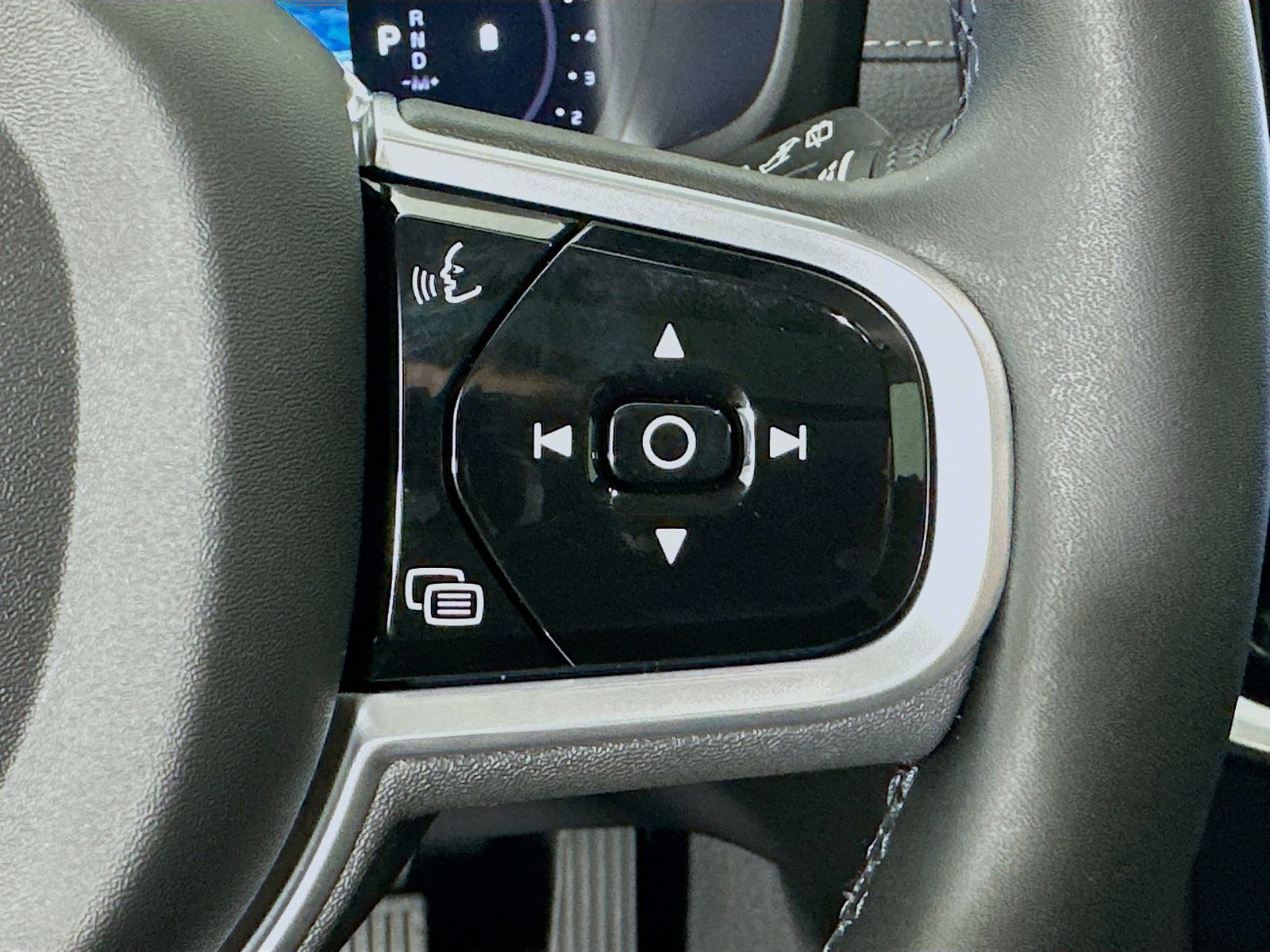 2023 Volvo V60 Cross Country Ultimate - Photo 19