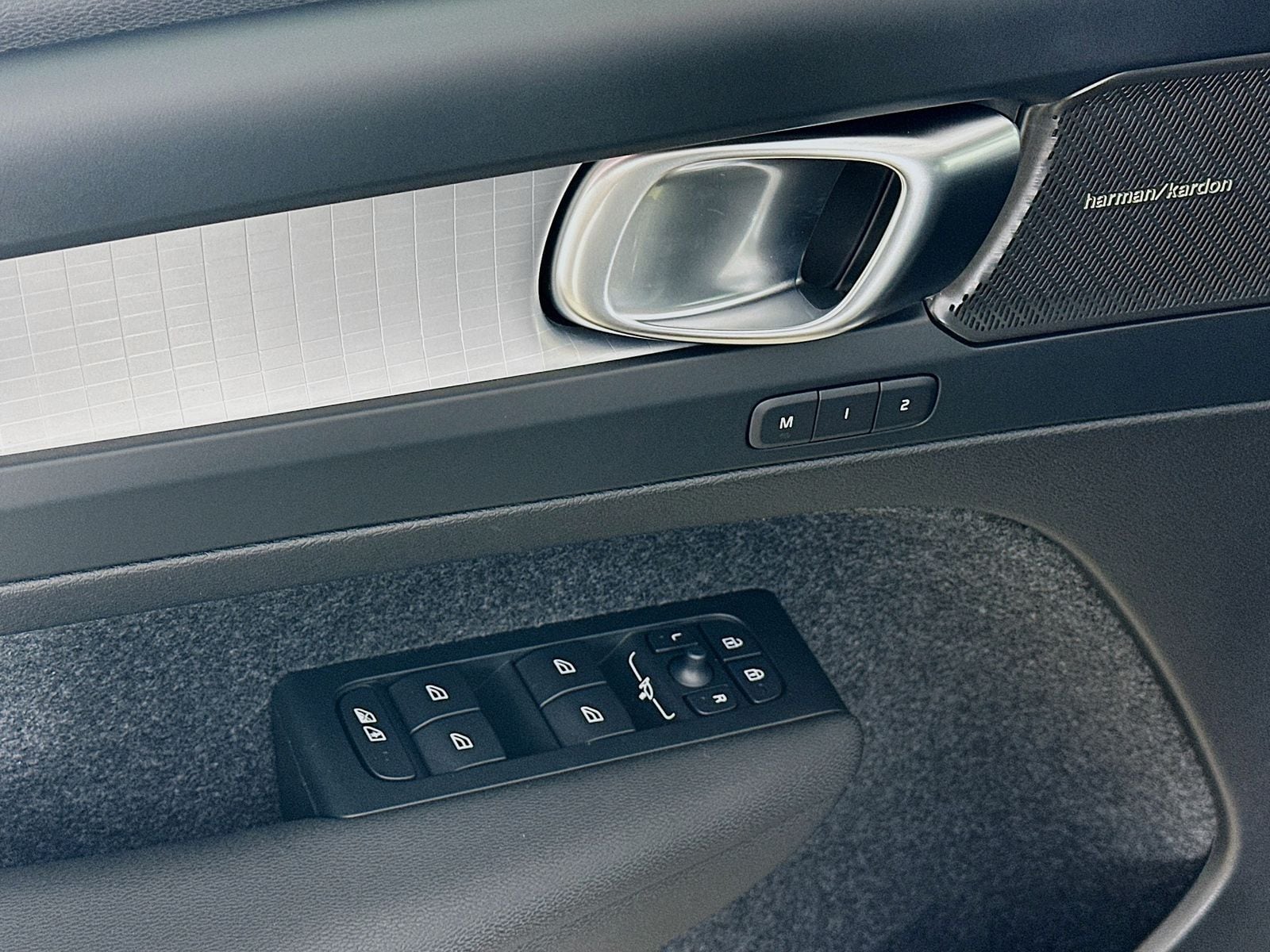 2026 Volvo XC40 Ultra Black Edition - Photo 17