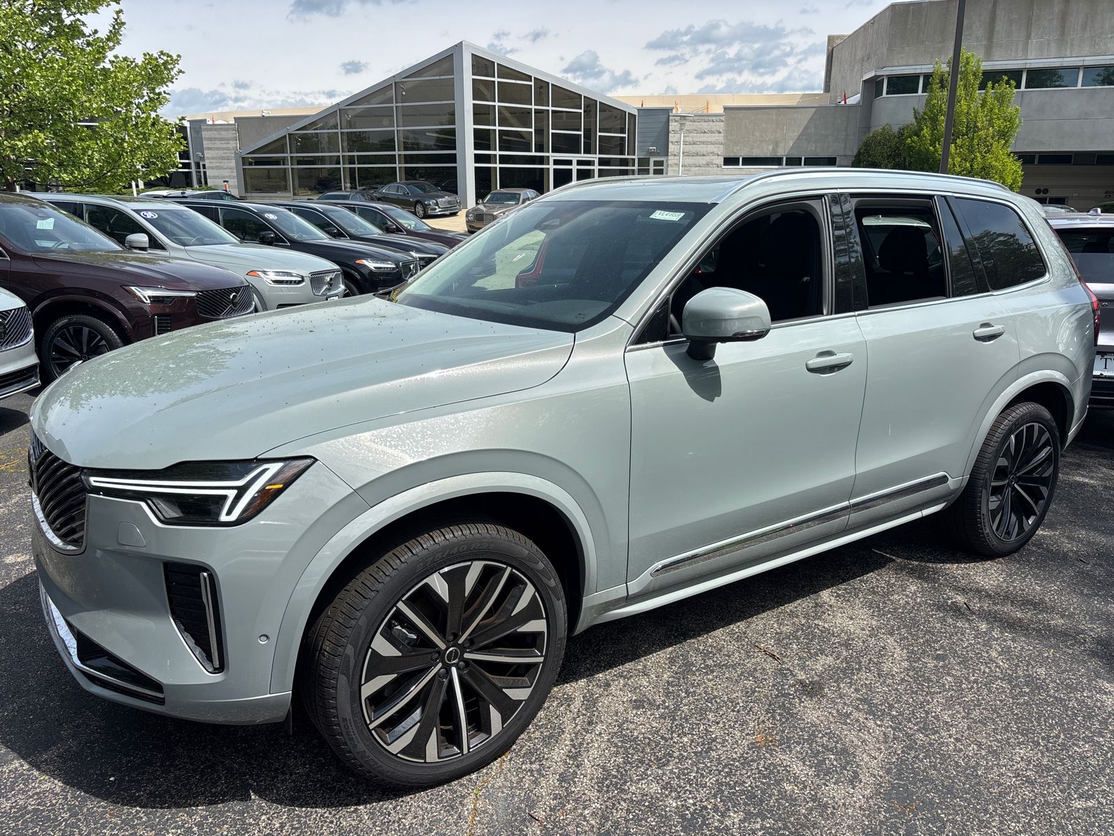 2026 Volvo XC90 B6 Plus Bright 7-Seater 4WD's photo