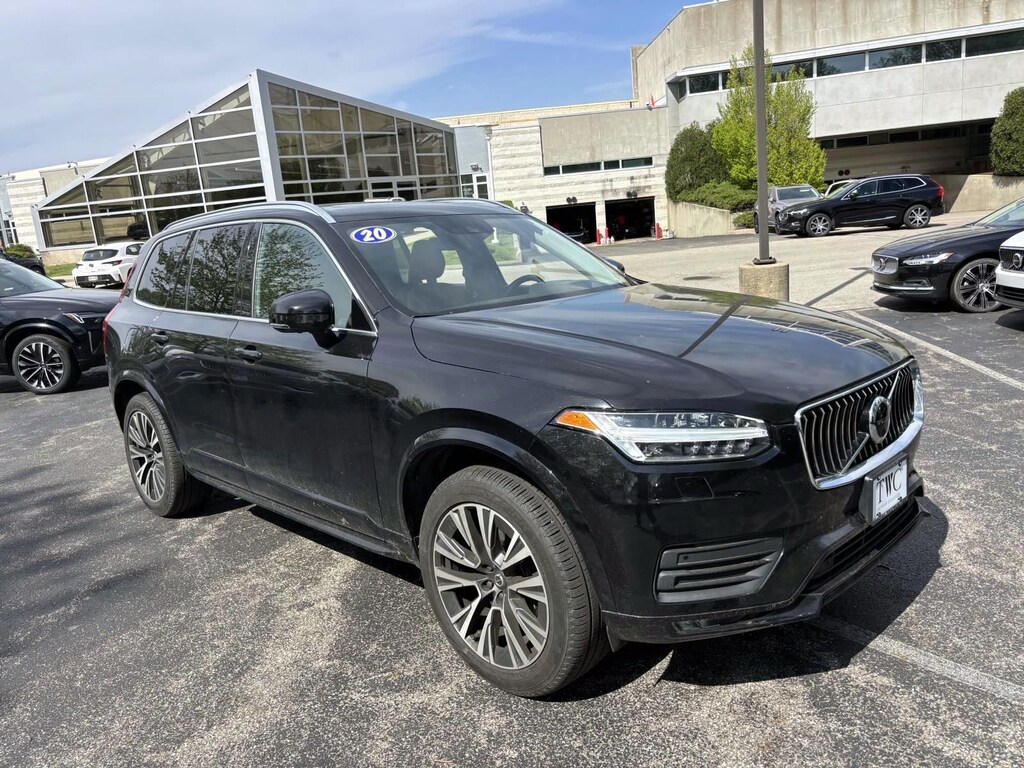 Used 2020 Volvo XC90 T6 Momentum SUV