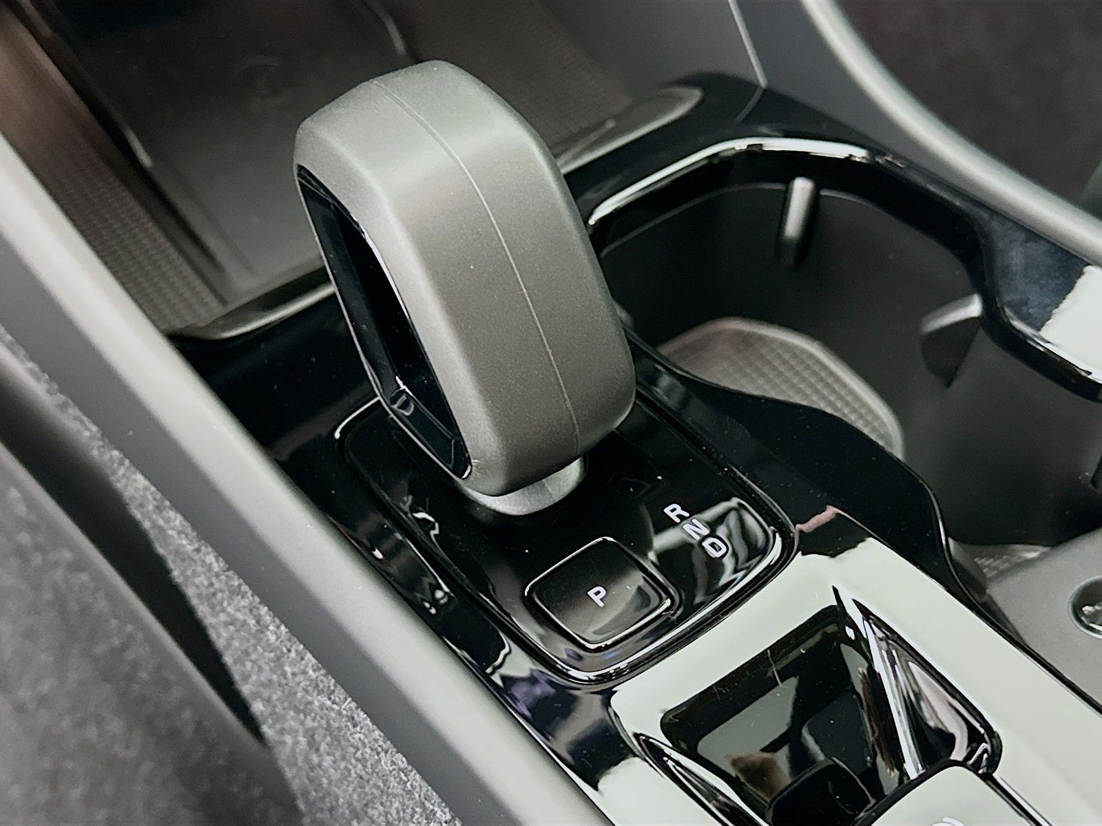 2026 Volvo XC40 Ultra Black Edition - Photo 27