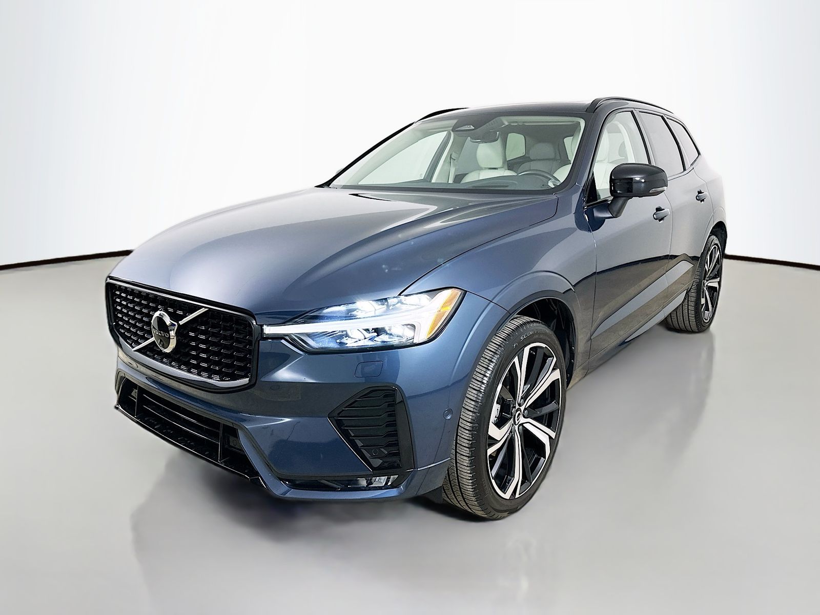 2025 Volvo XC60