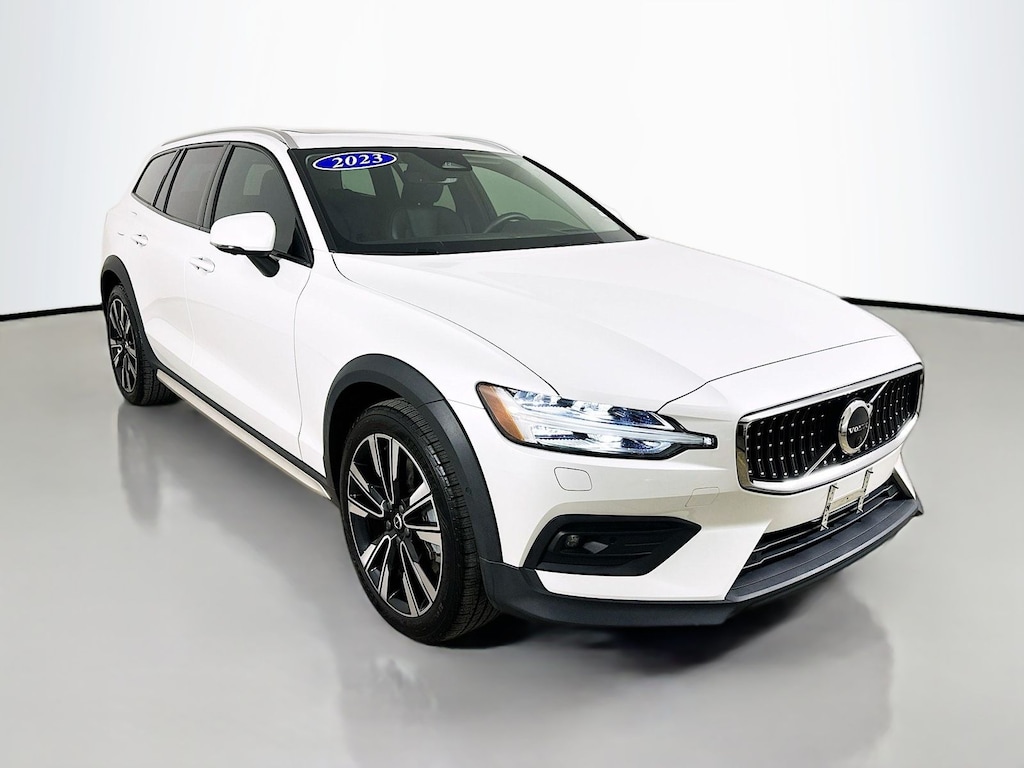 Used 2023 Volvo V60 Cross Country Ultimate Wagon